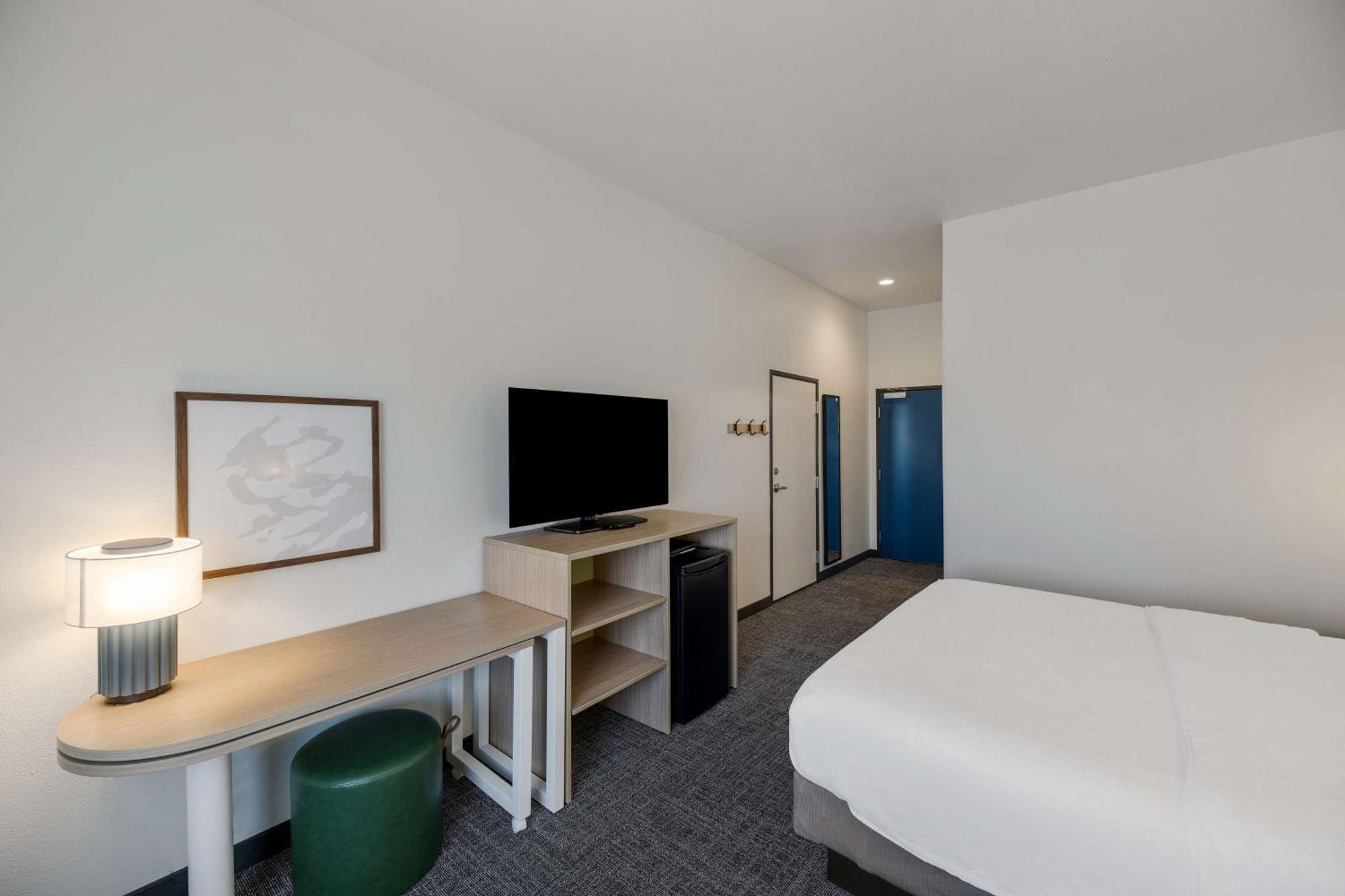 Spark By Hilton Midland South Экстерьер фото